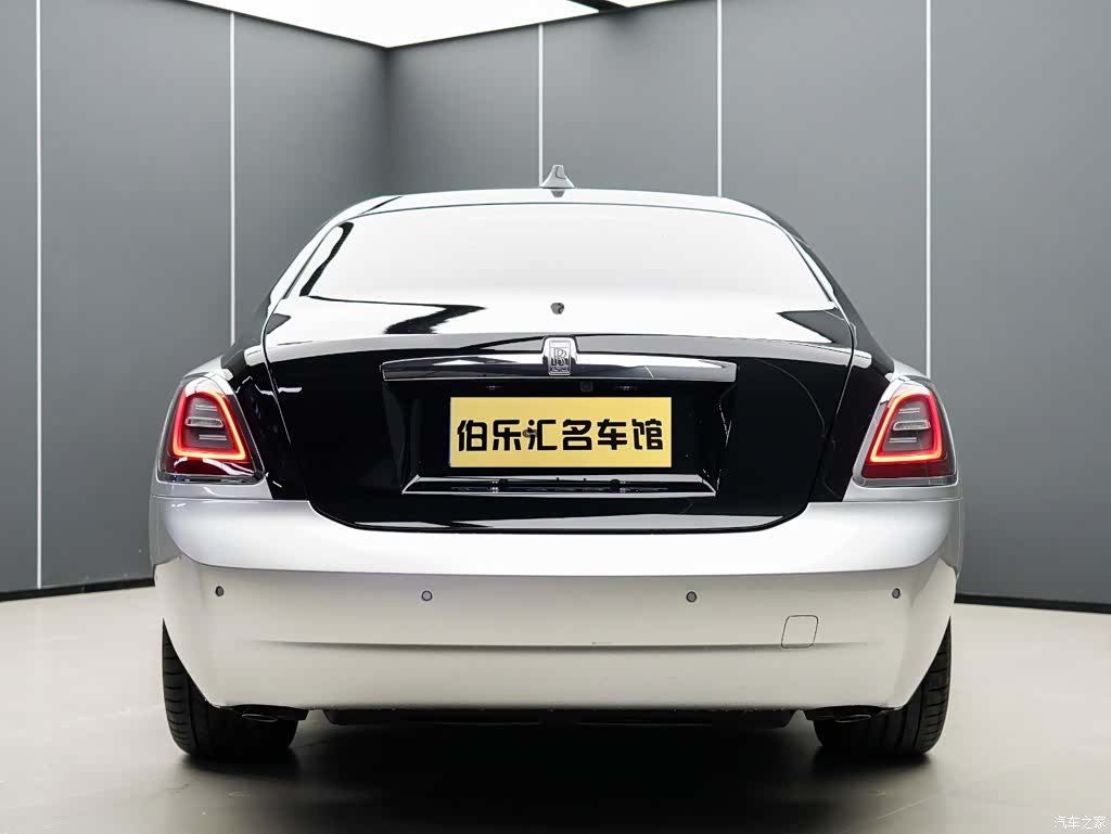 Rolls-Royce Ghost, 2023 32