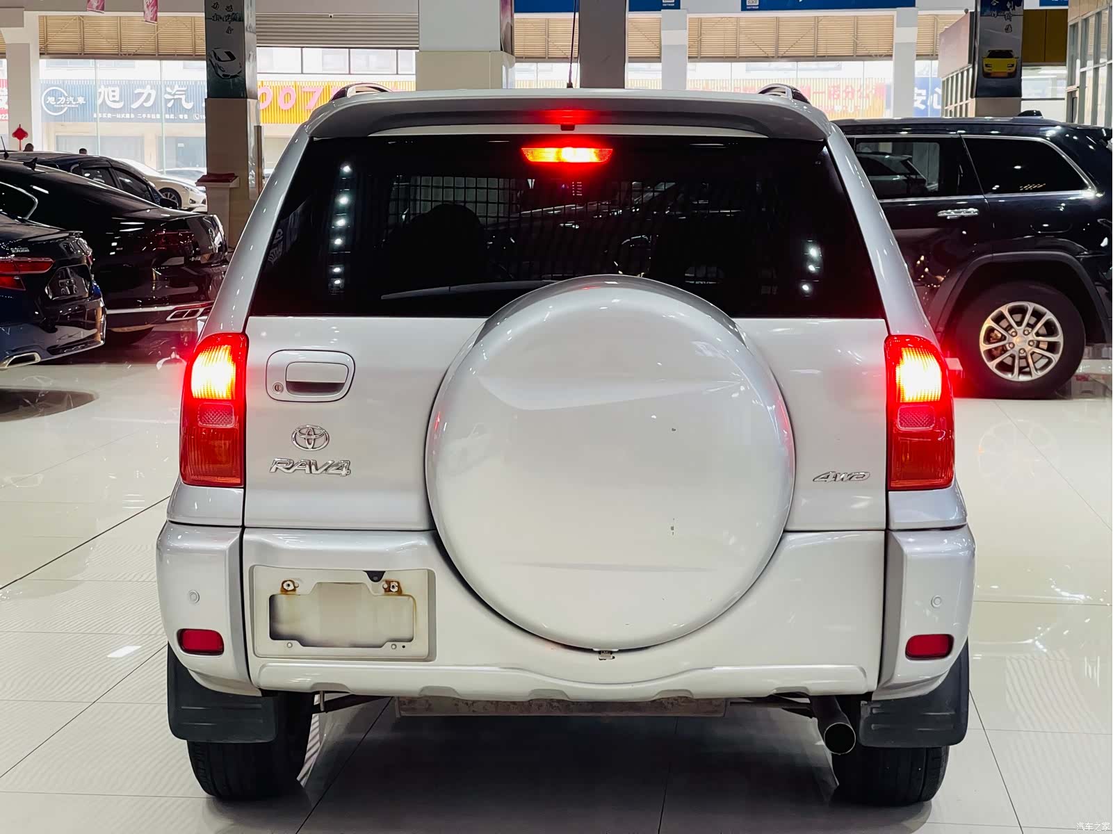 Toyota RAV4, 2004 18