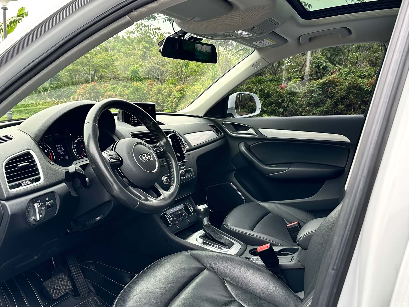 Audi Q3, 2019 10