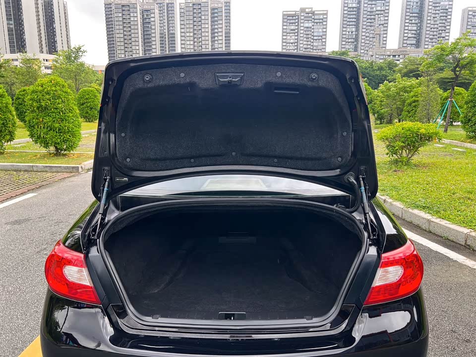 Infiniti Q70 Infiniti Q70