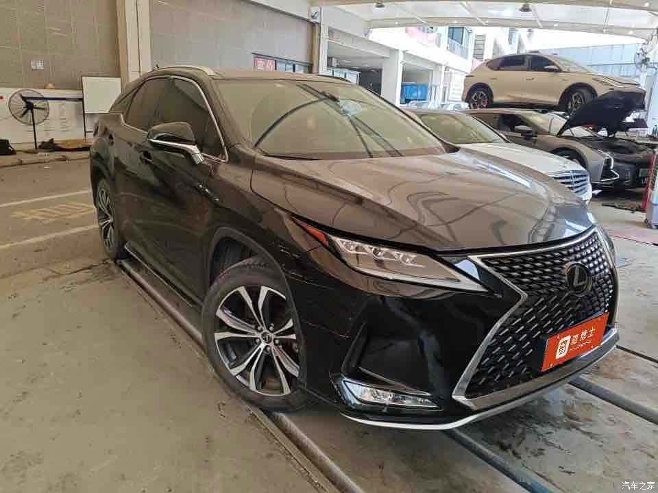 Lexus RX, 2022 2