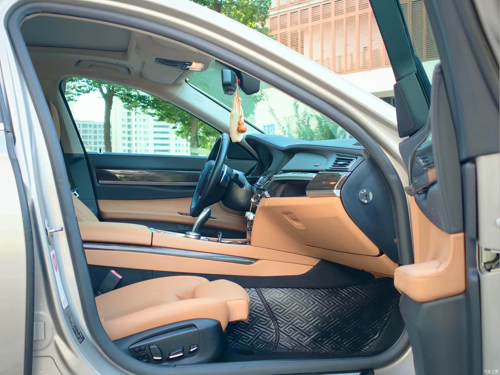 BMW 7 Series, 2014 11