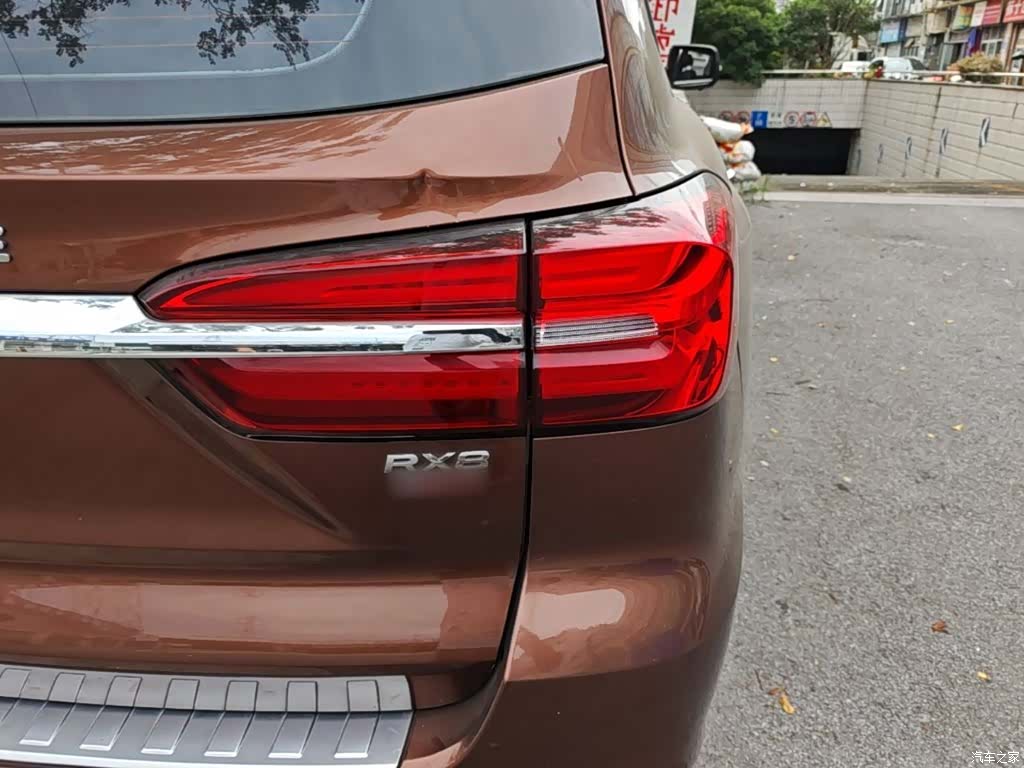 Roewe RX8, 2018 24