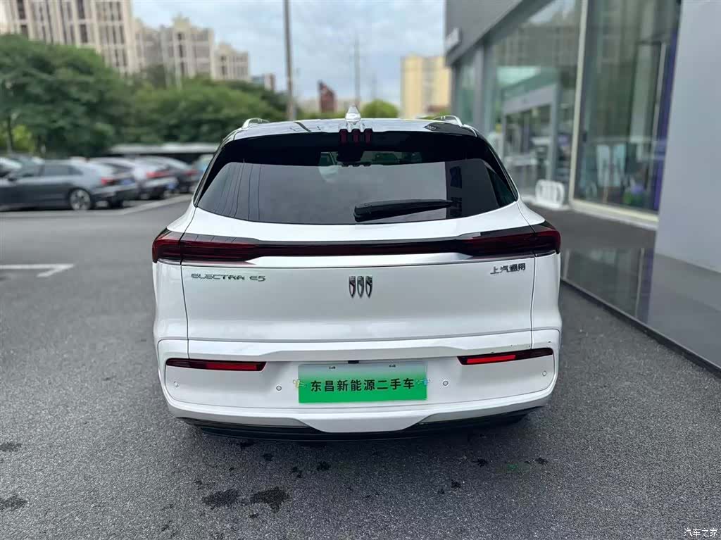 Buick E5, 2025 4