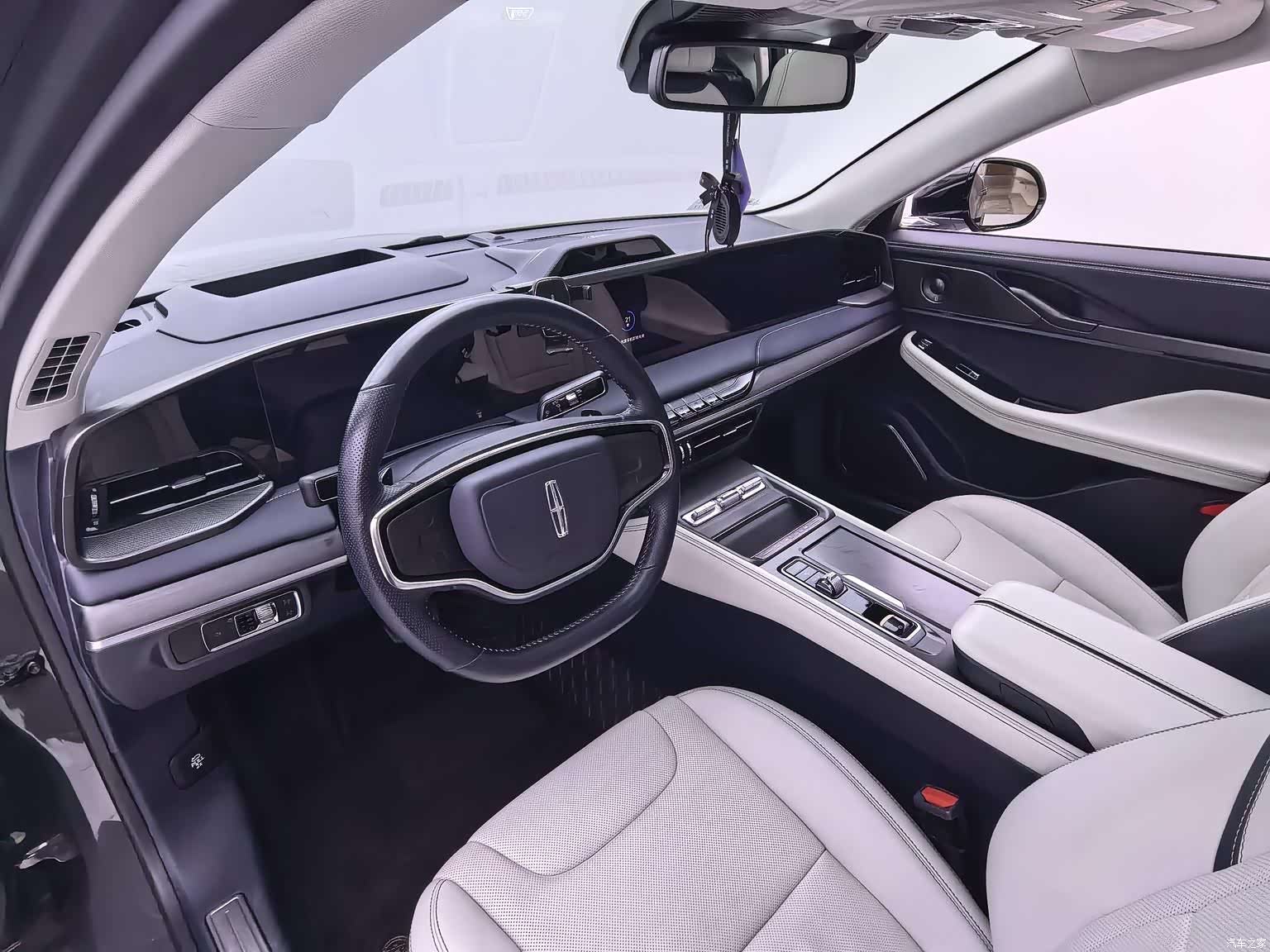 Lincoln Z, 2022 12