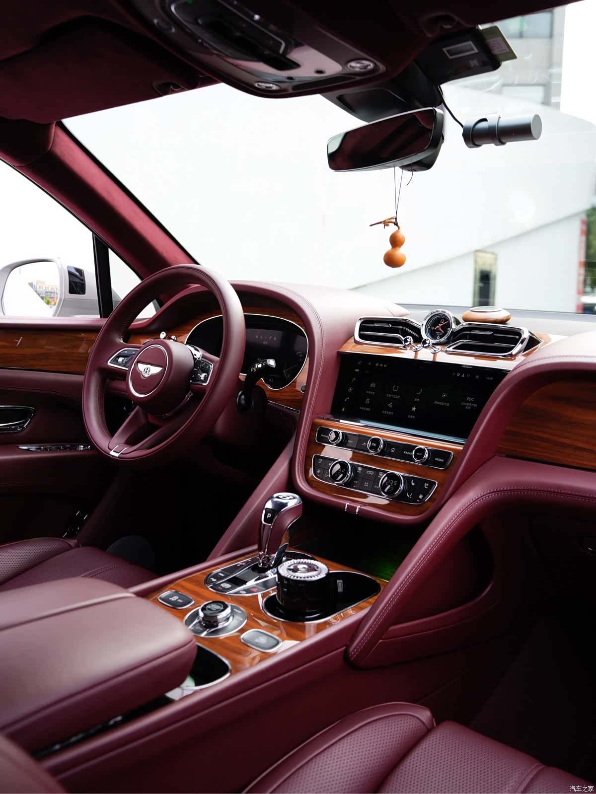 Bentley Bentayga, 2020 21