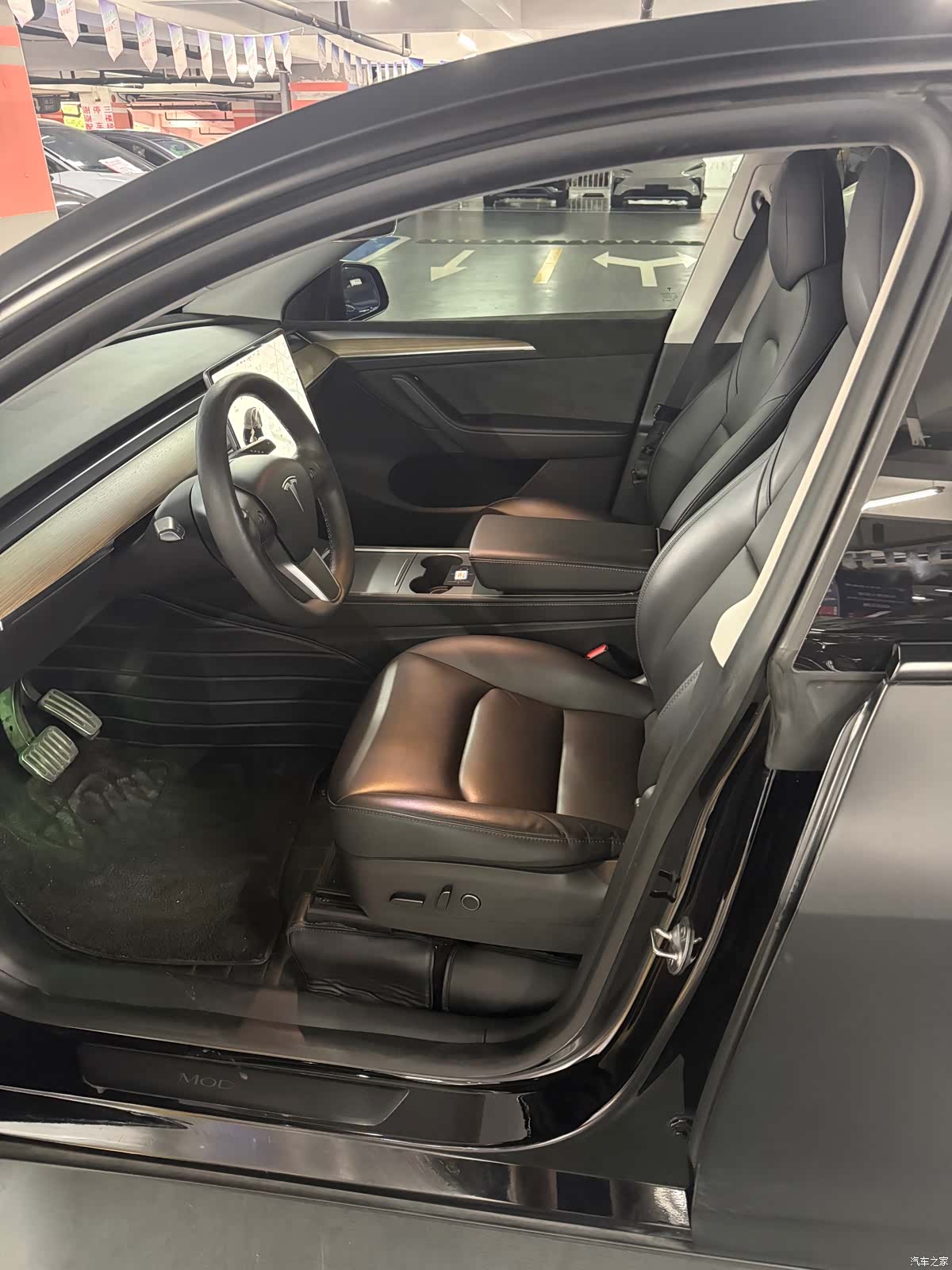 Tesla Model Y, 2021 все фото