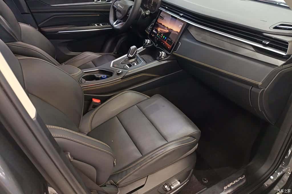 Lynk & Co 01, 2022 8