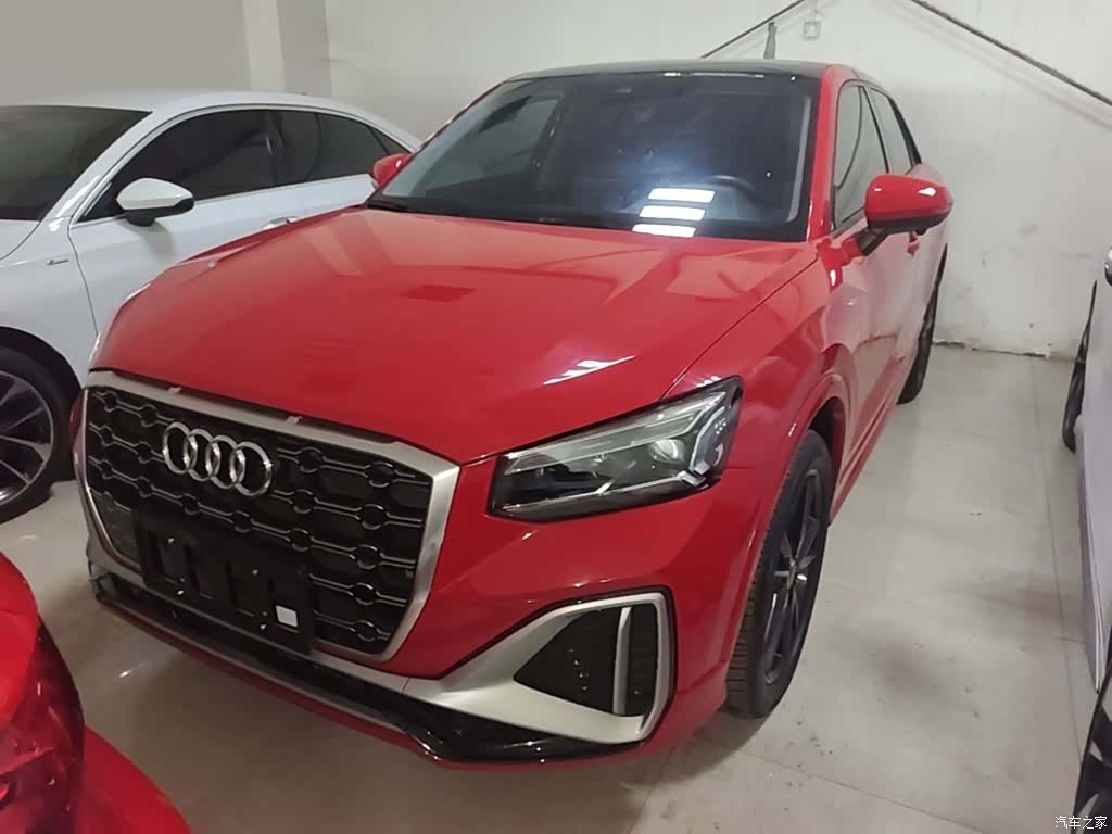 Audi Q2L, 2023 3