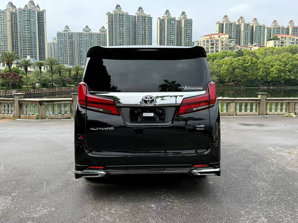 Toyota Elfa