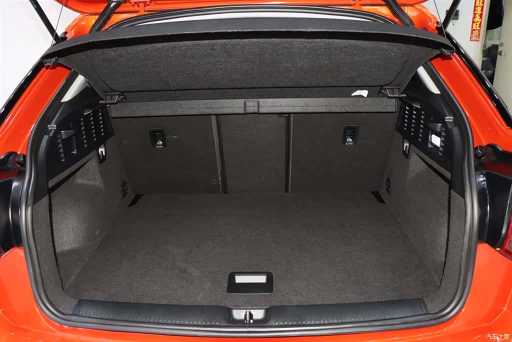 Audi Q2L, 2020 17