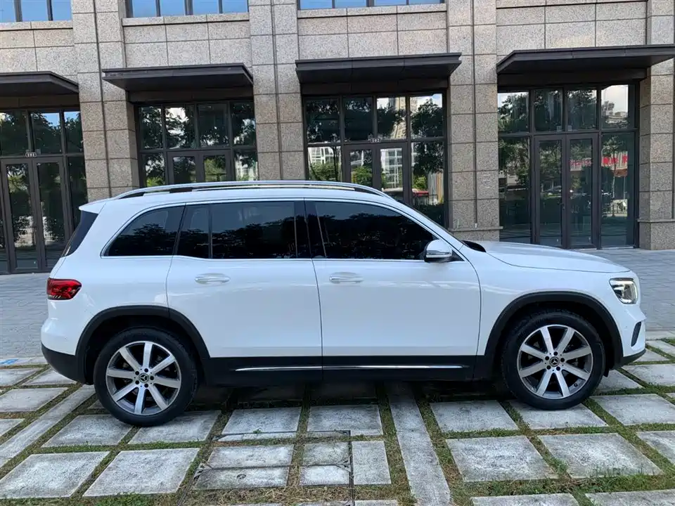 Mercedes-Benz GLB Mercedes-Benz GLB