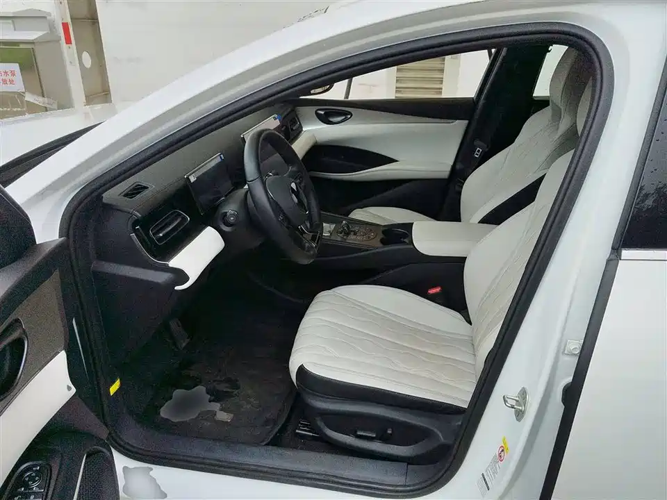 BYD Seal 06