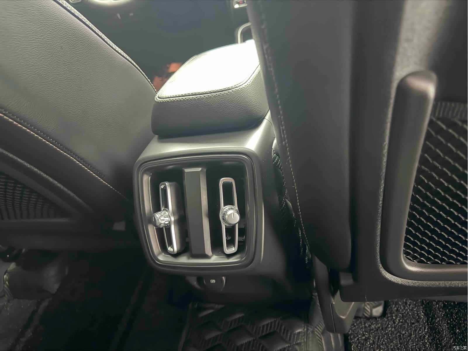 Volvo XC40, 2021 9