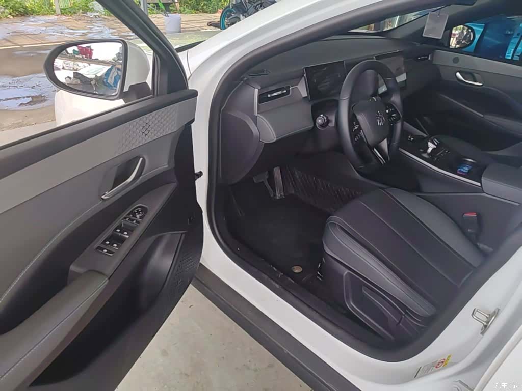 BYD Qin, 2025 16