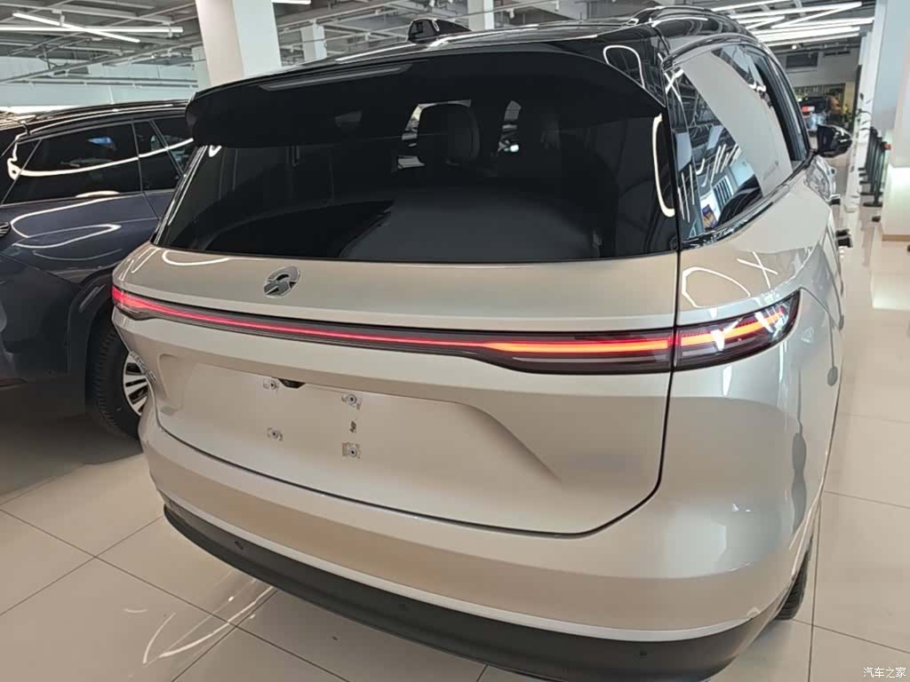 NIO ES8, 2024 6