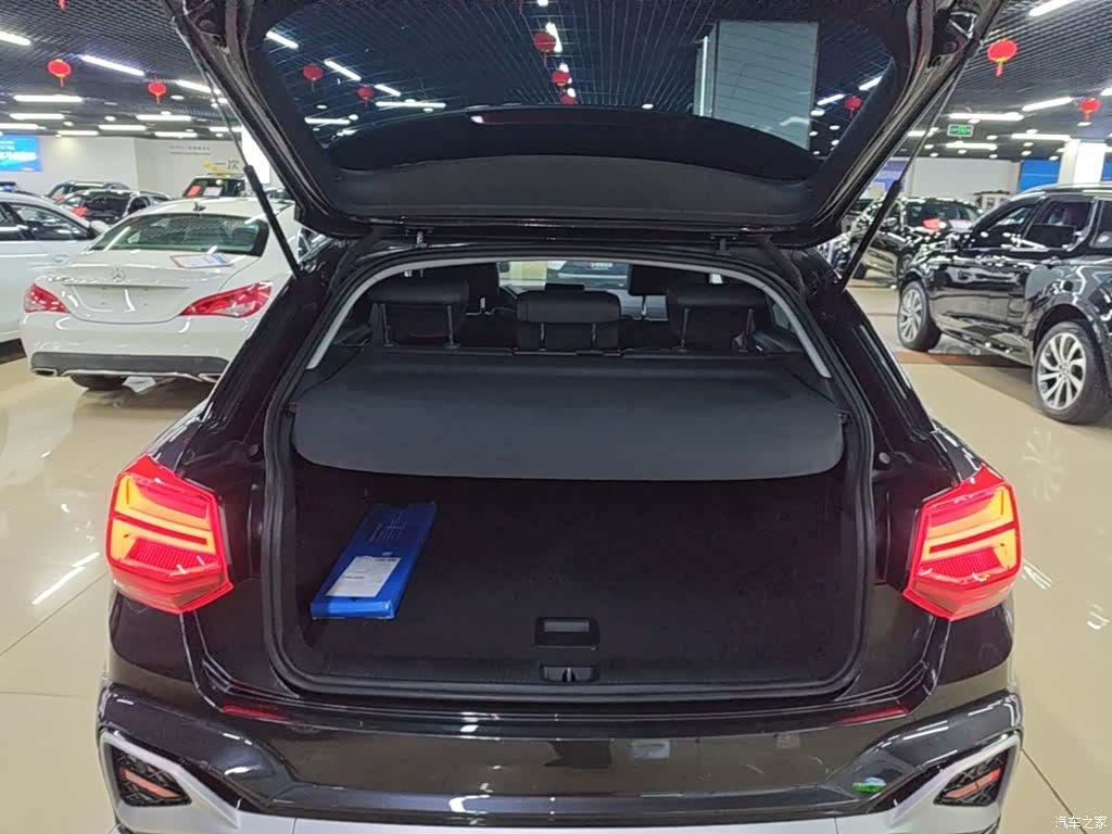 Audi Q2L, 2024 19
