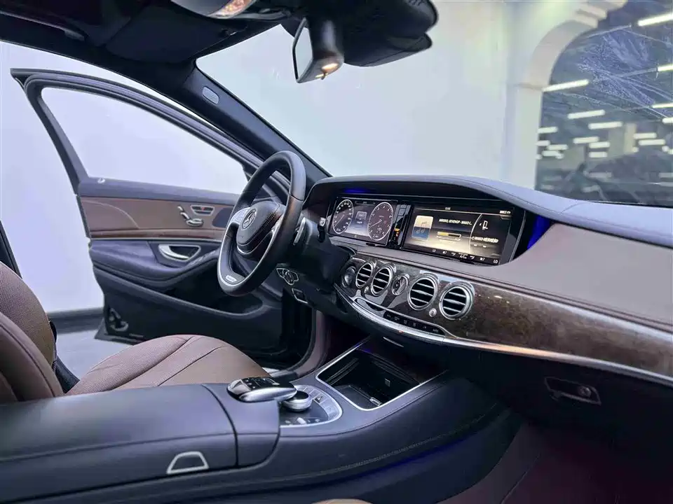 Mercedes-Benz S-class Mercedes-Benz S-class