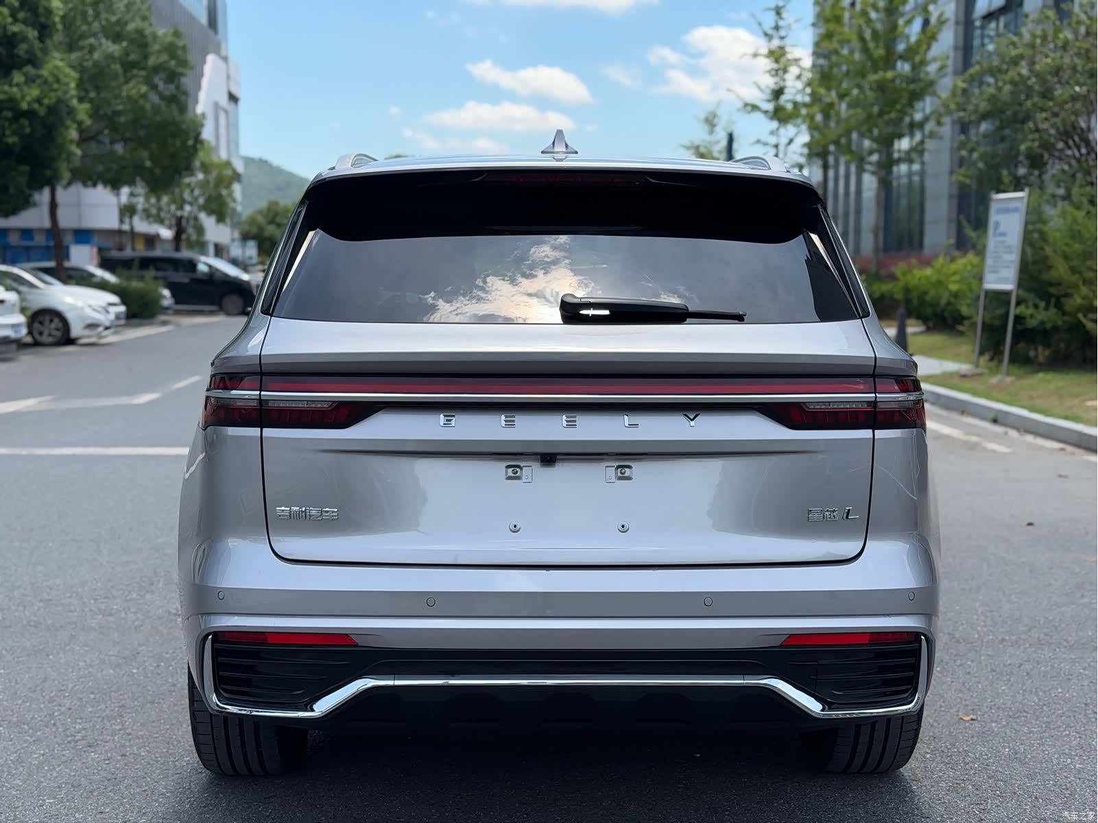 Geely Xingyue L, 2022 14