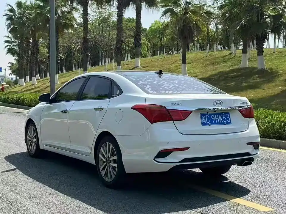 Hyundai Name picture