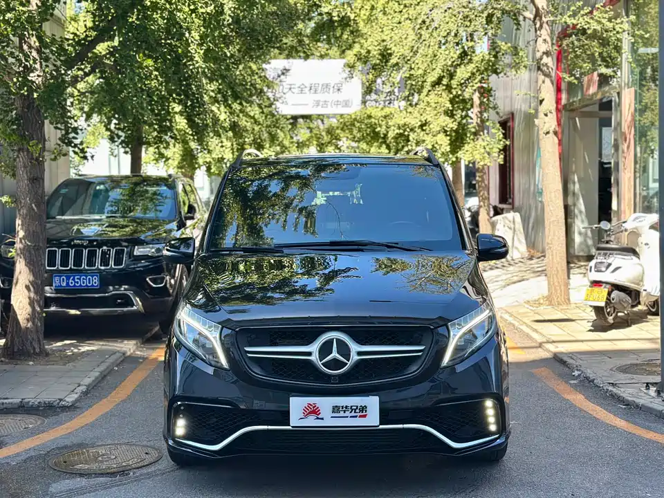 Mercedes-Benz V-class
