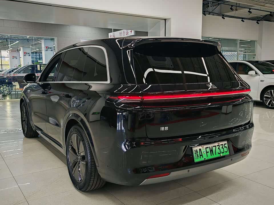Li Auto Ideal L8