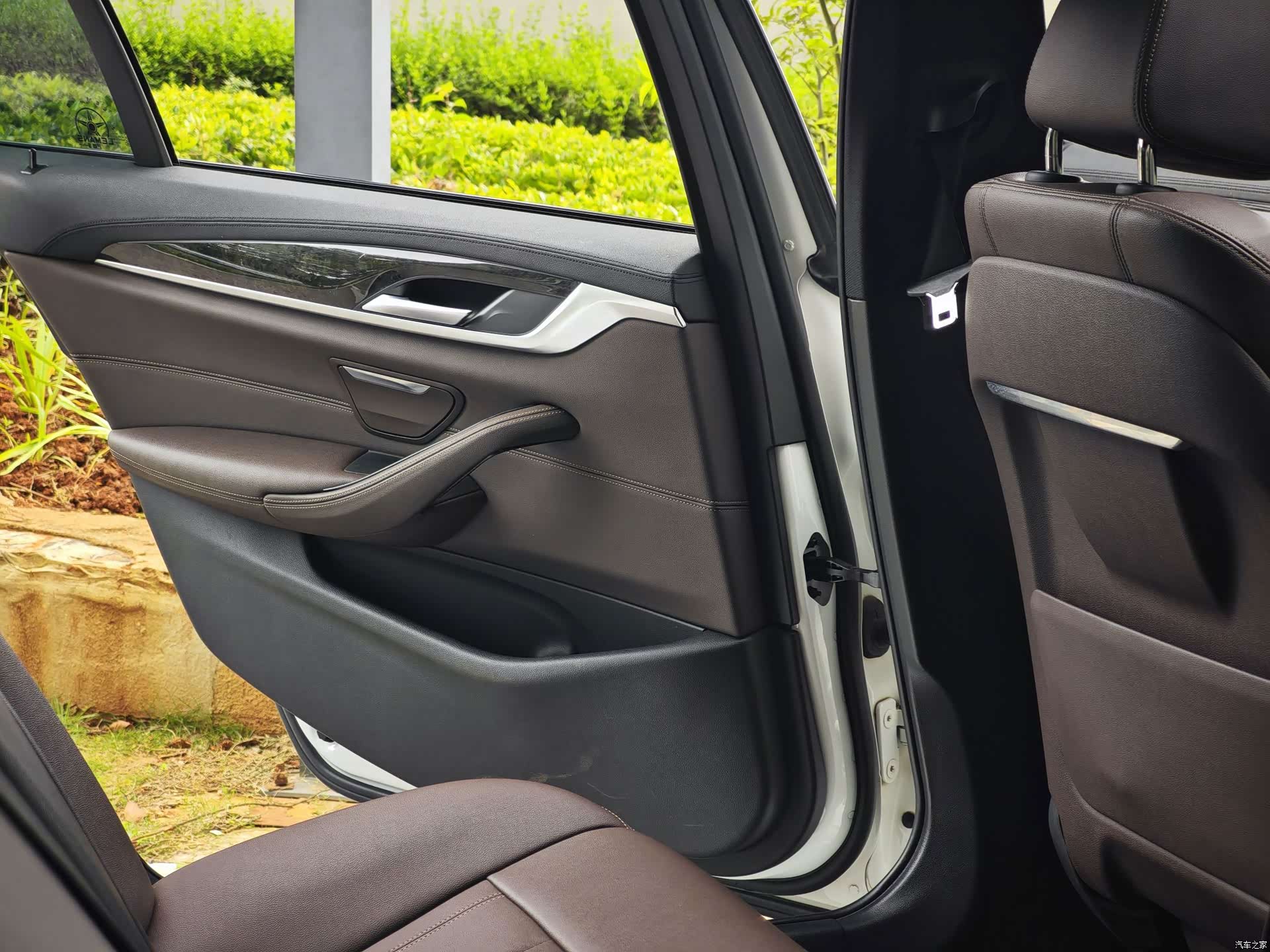 BMW 5 Series, 2019 11
