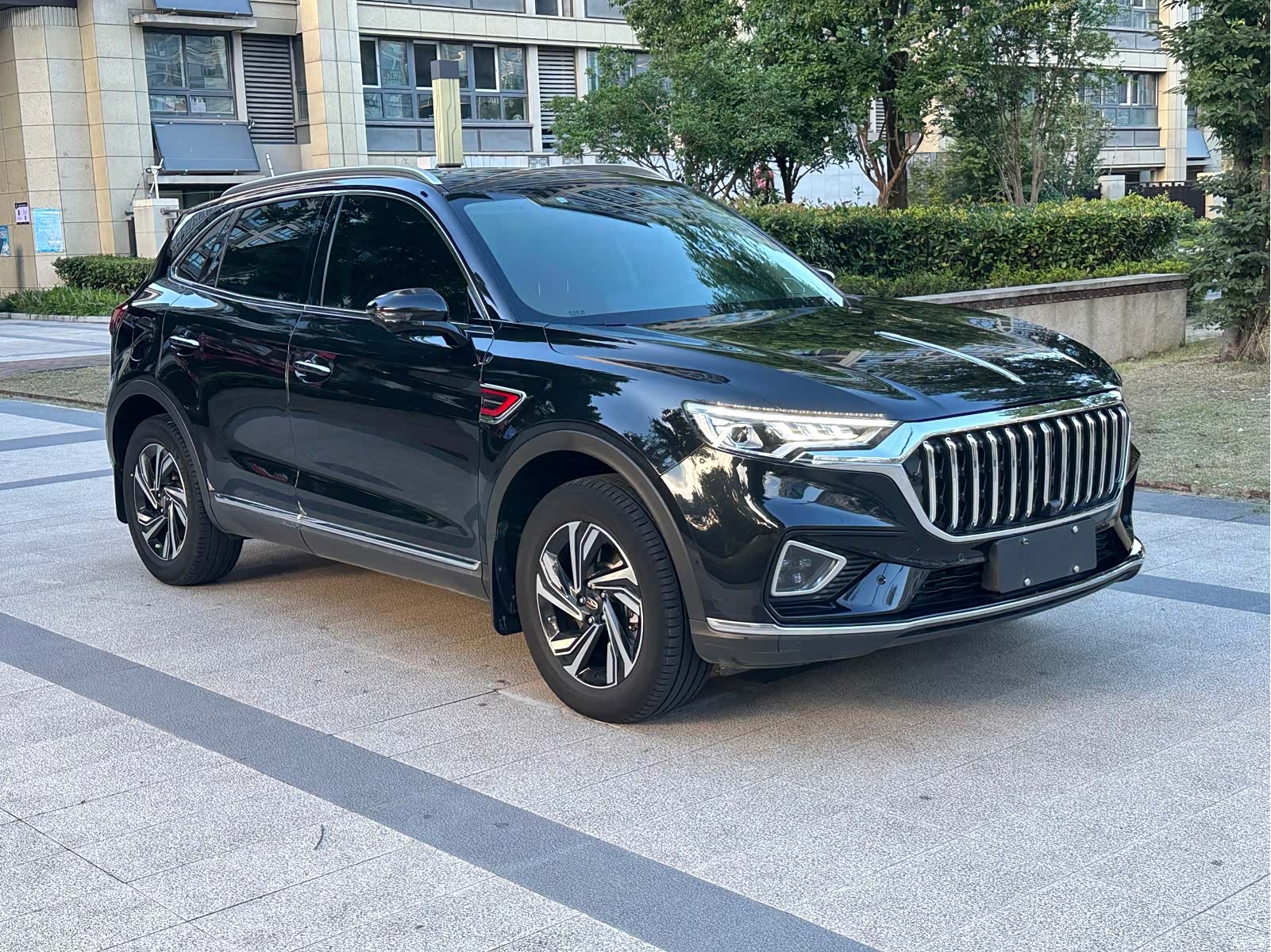 Hongqi HS5, 2023 3