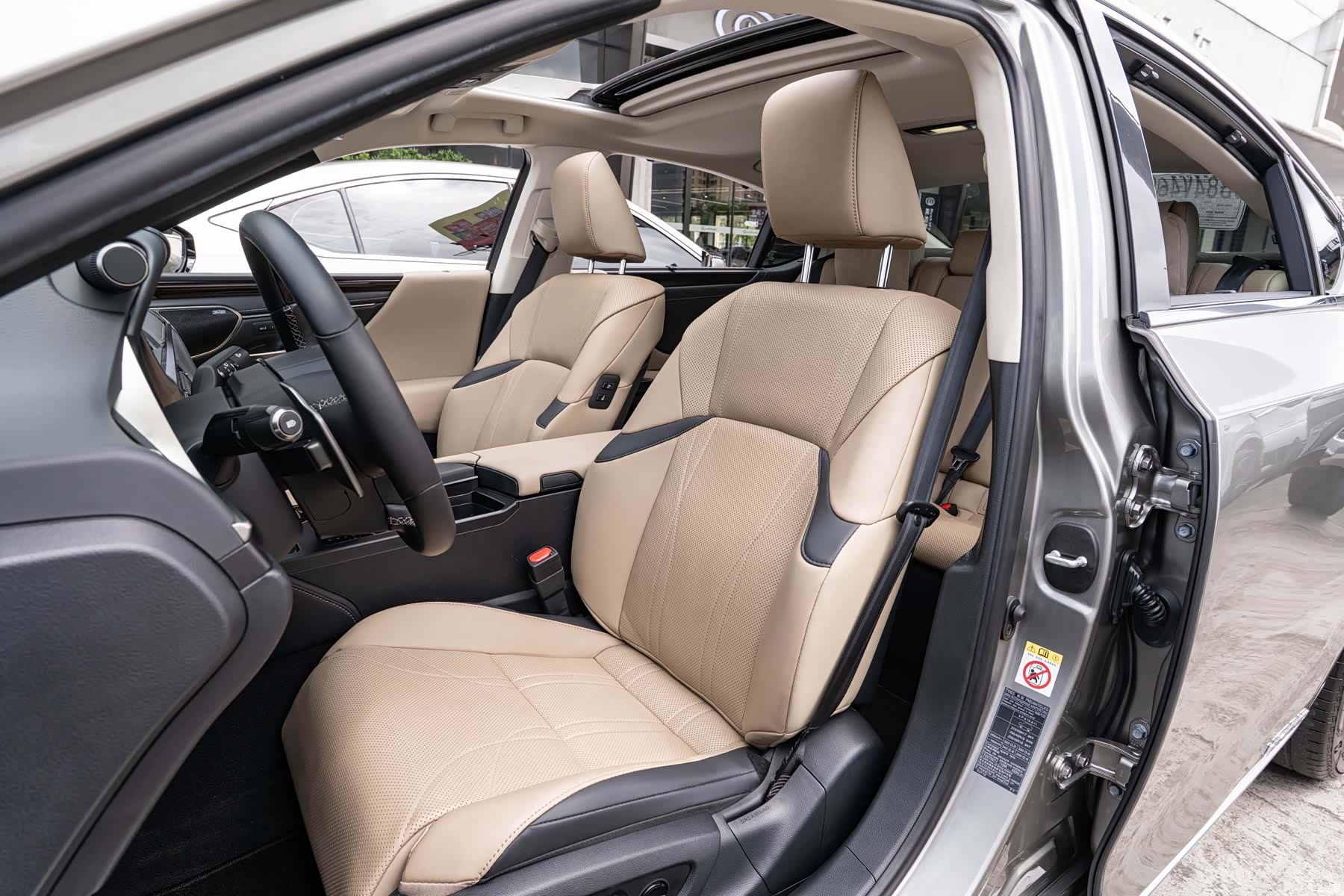 Lexus ES, 2018 11