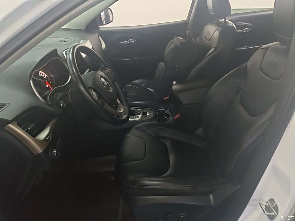 Jeep Cherokee, 2018 15