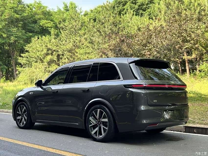 Li Auto L8, 2023 3