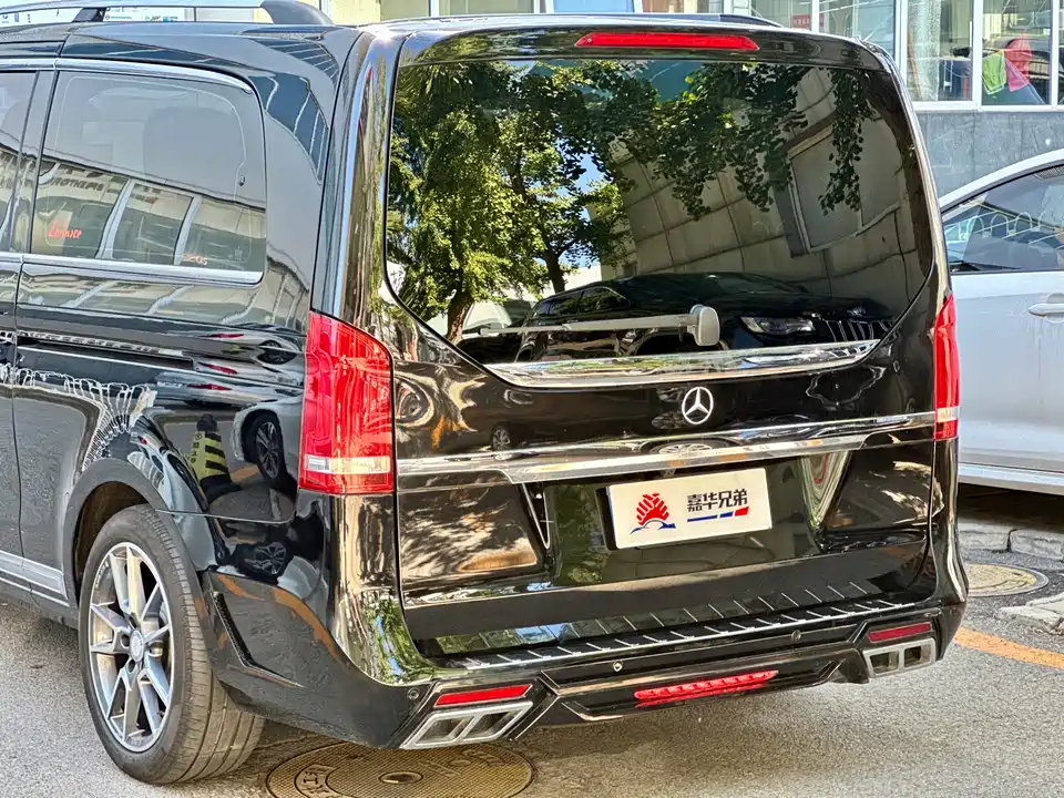 Mercedes-Benz V-class