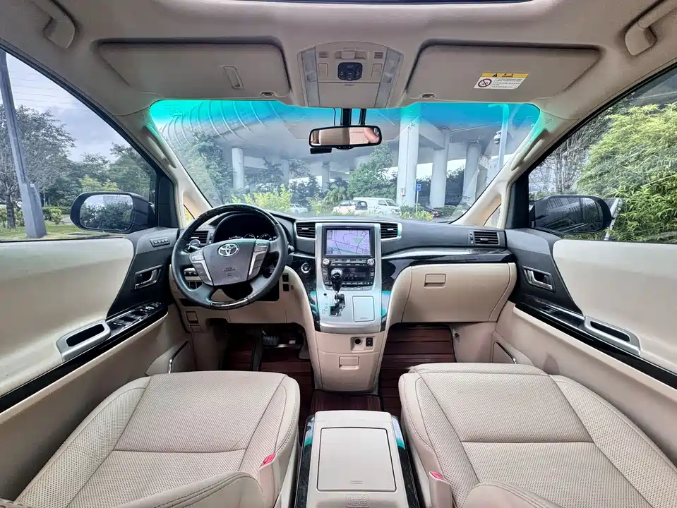 Toyota Elfa