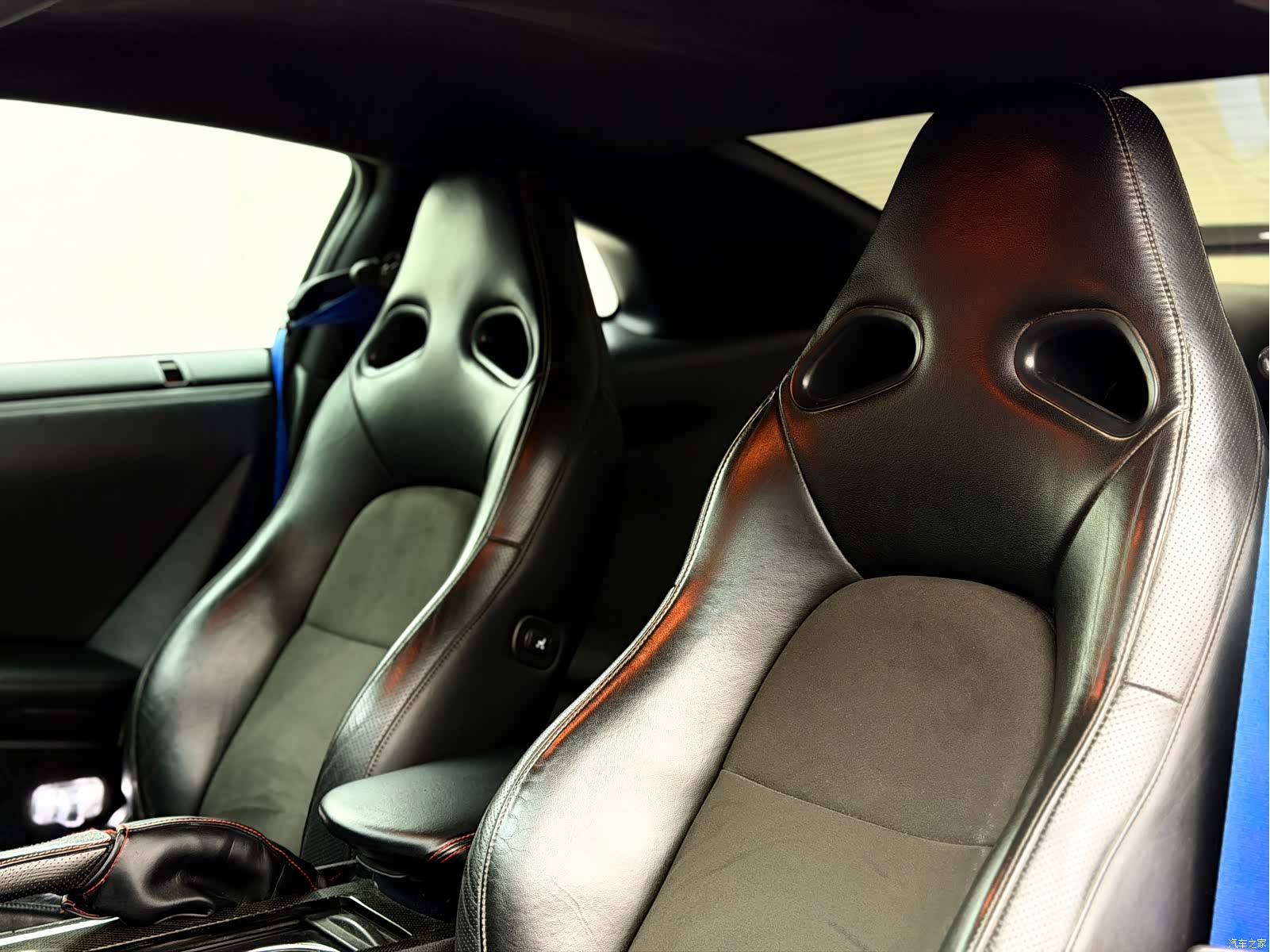 Nissan GT-R, 2010 16