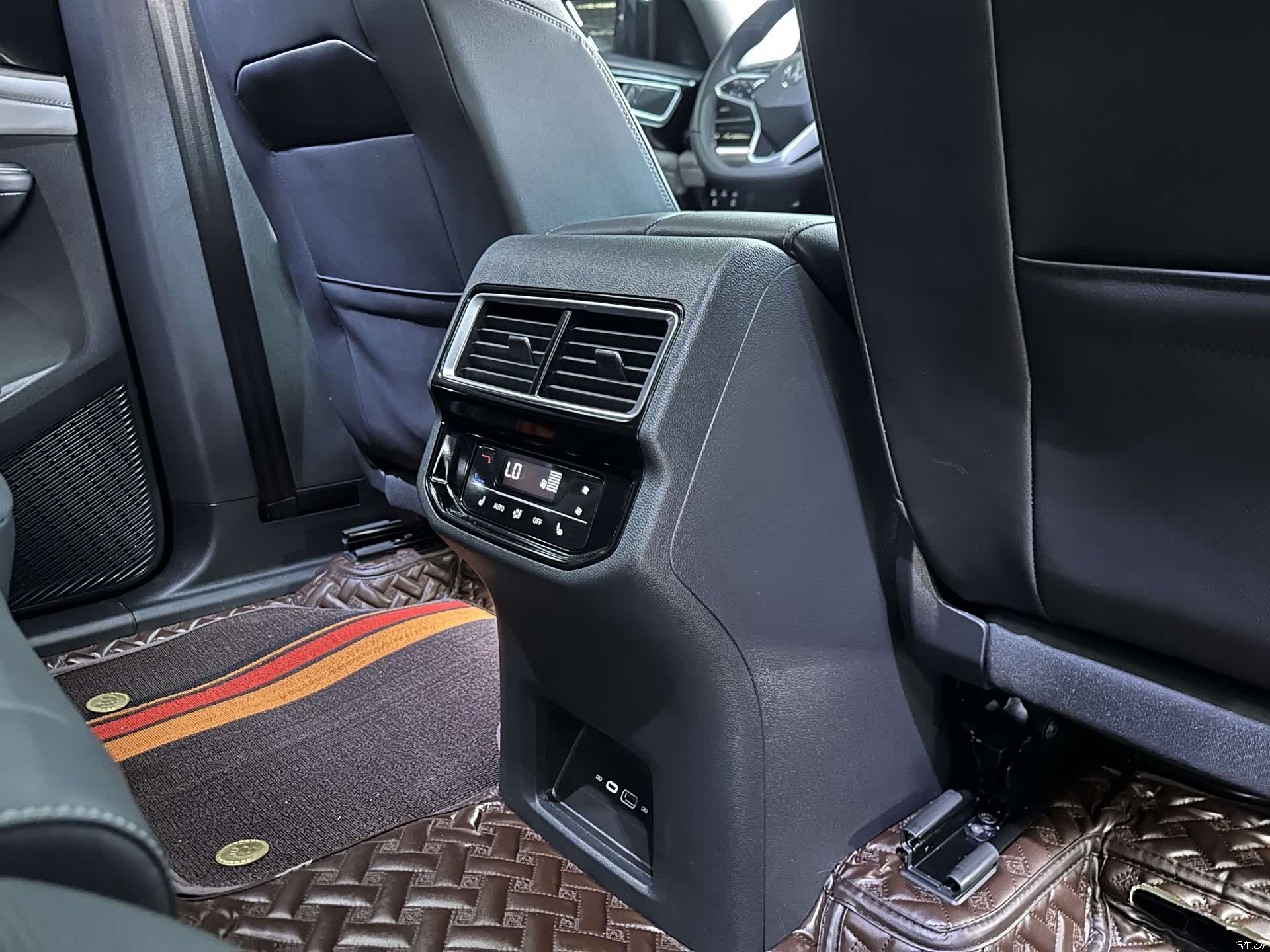 Volkswagen Teramont, 2023 10