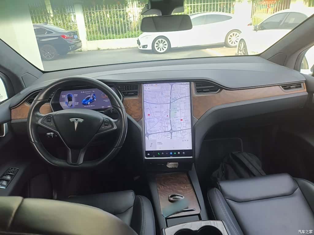 Tesla Model X, 2020 10