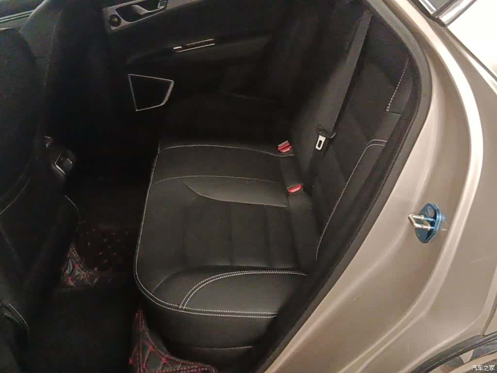 Geely Emgrand, 2019 17