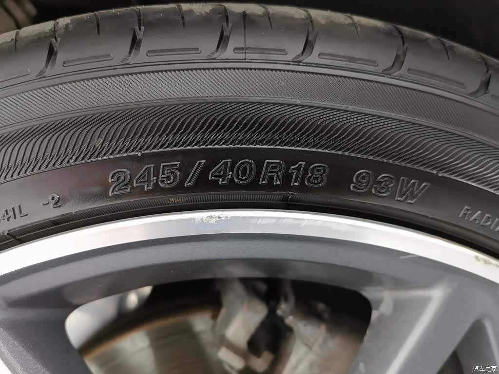 Audi A4L, 2023 24