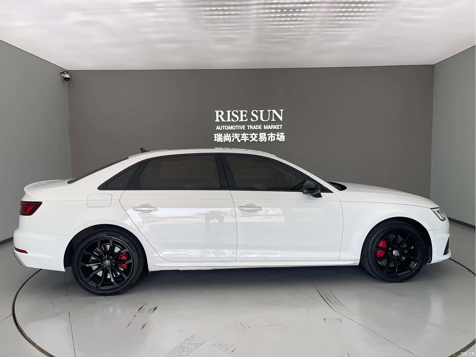 Audi A4L, 2019 8
