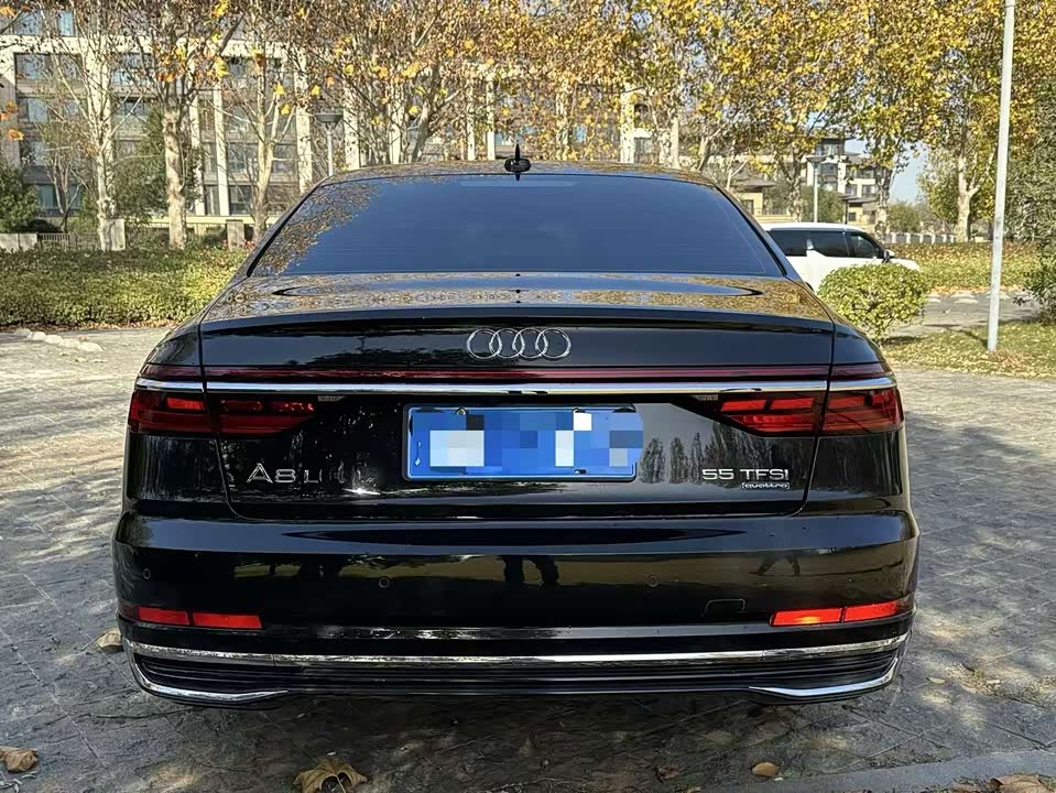 Audi A8