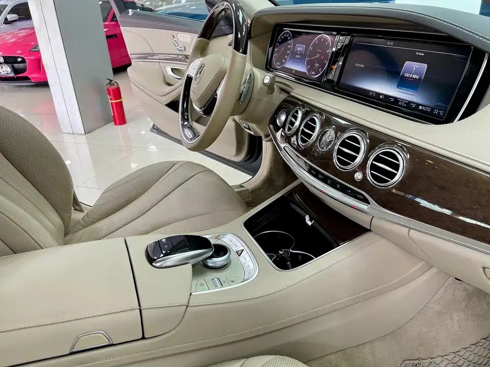 Mercedes-Benz S-class Mercedes-Benz S-class