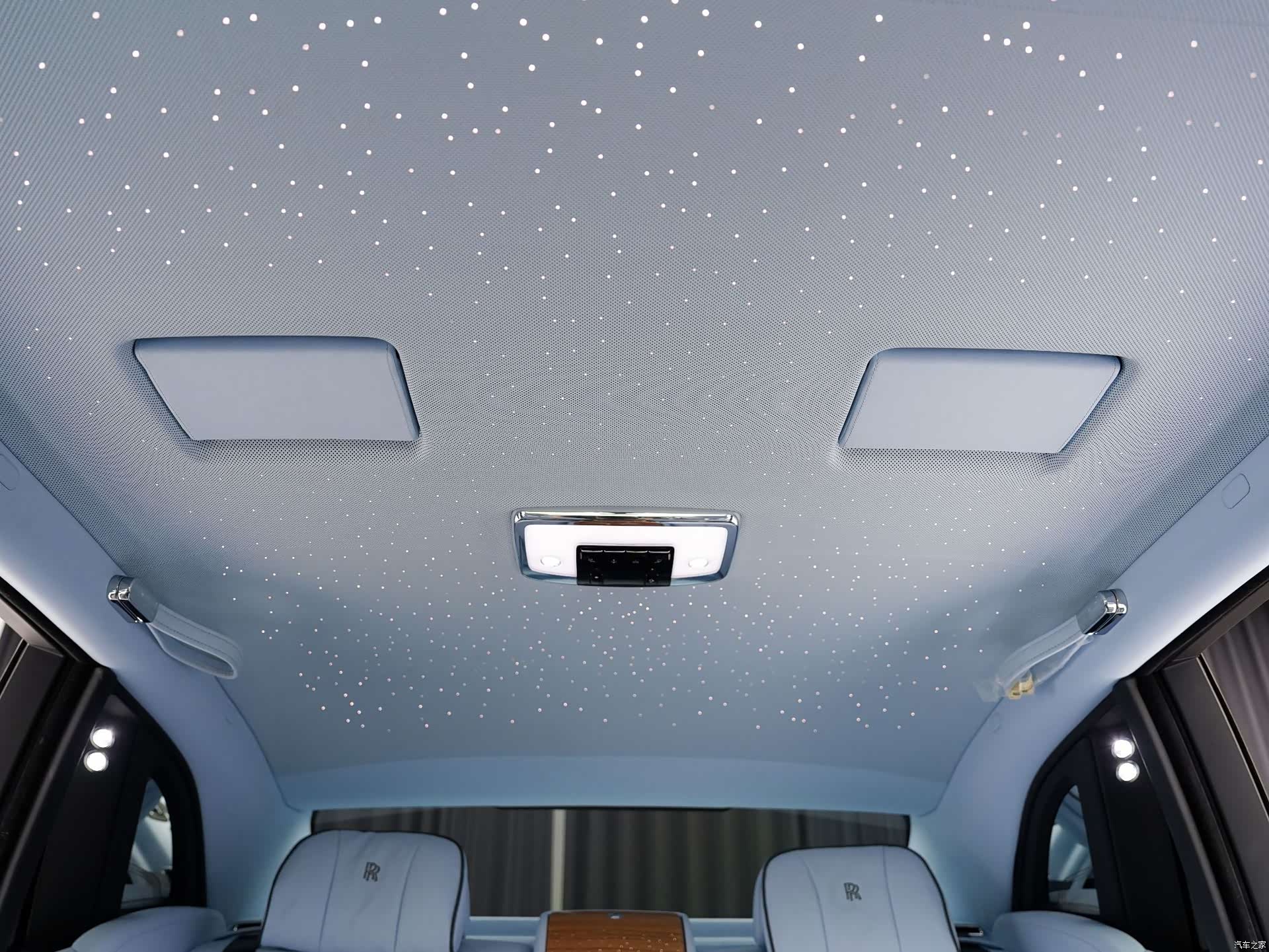 Rolls-Royce Phantom, 2020 25