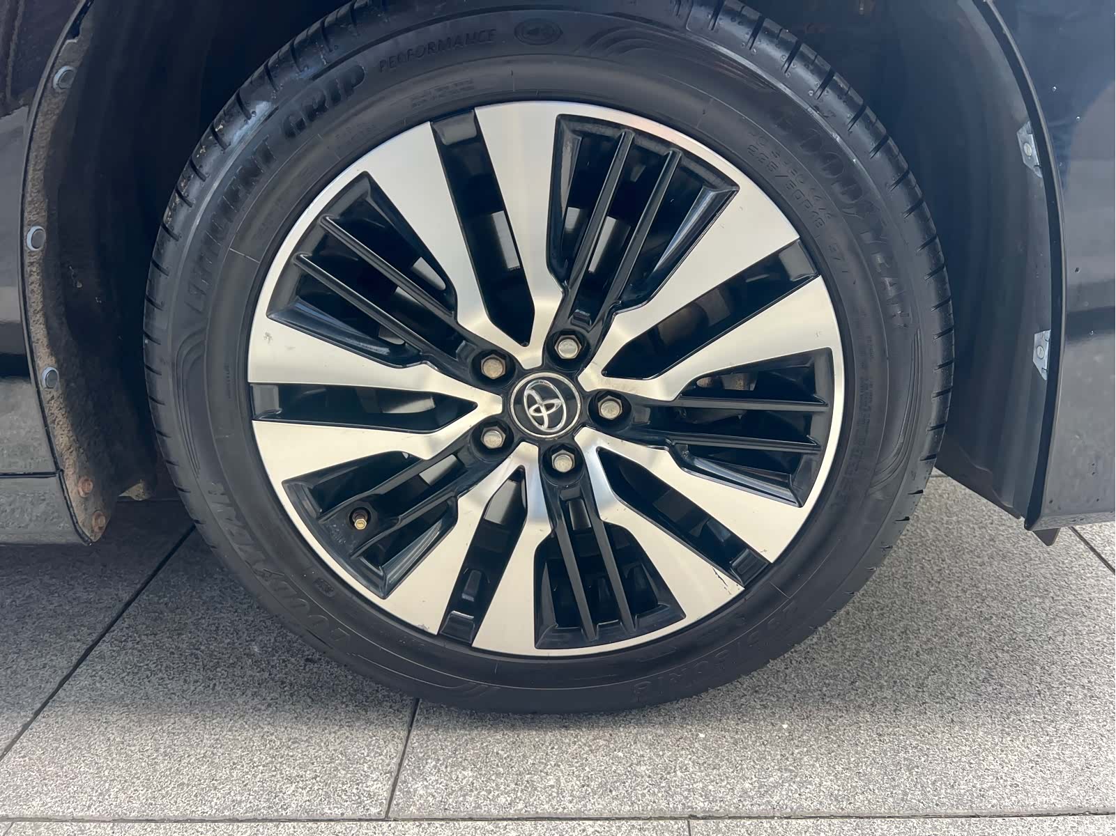 Toyota Alphard, 2018 11
