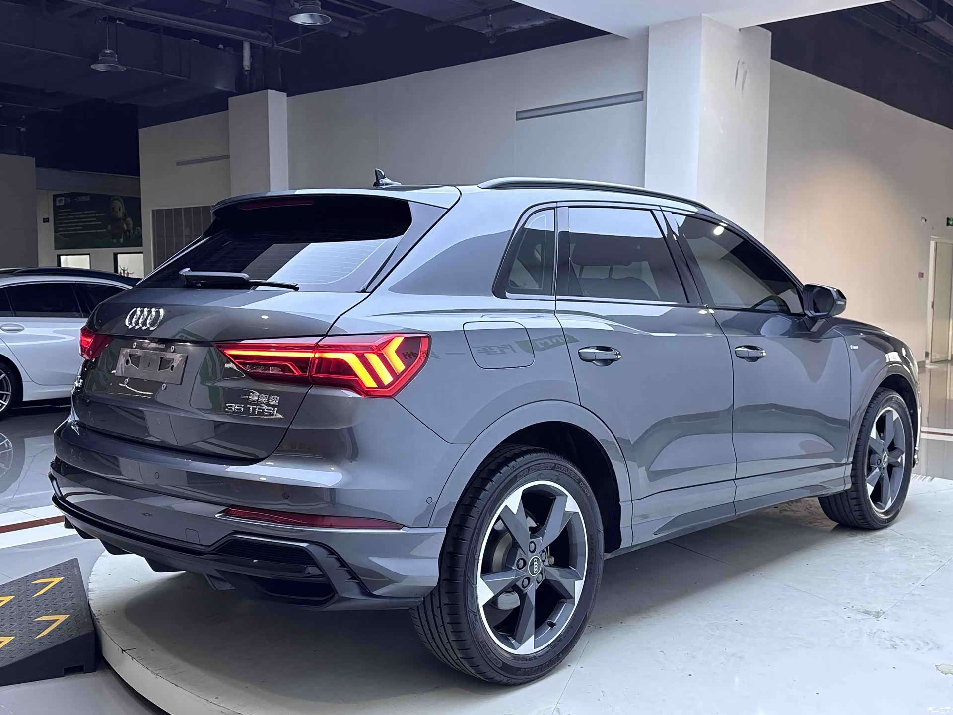 Audi Q3, 2021 6