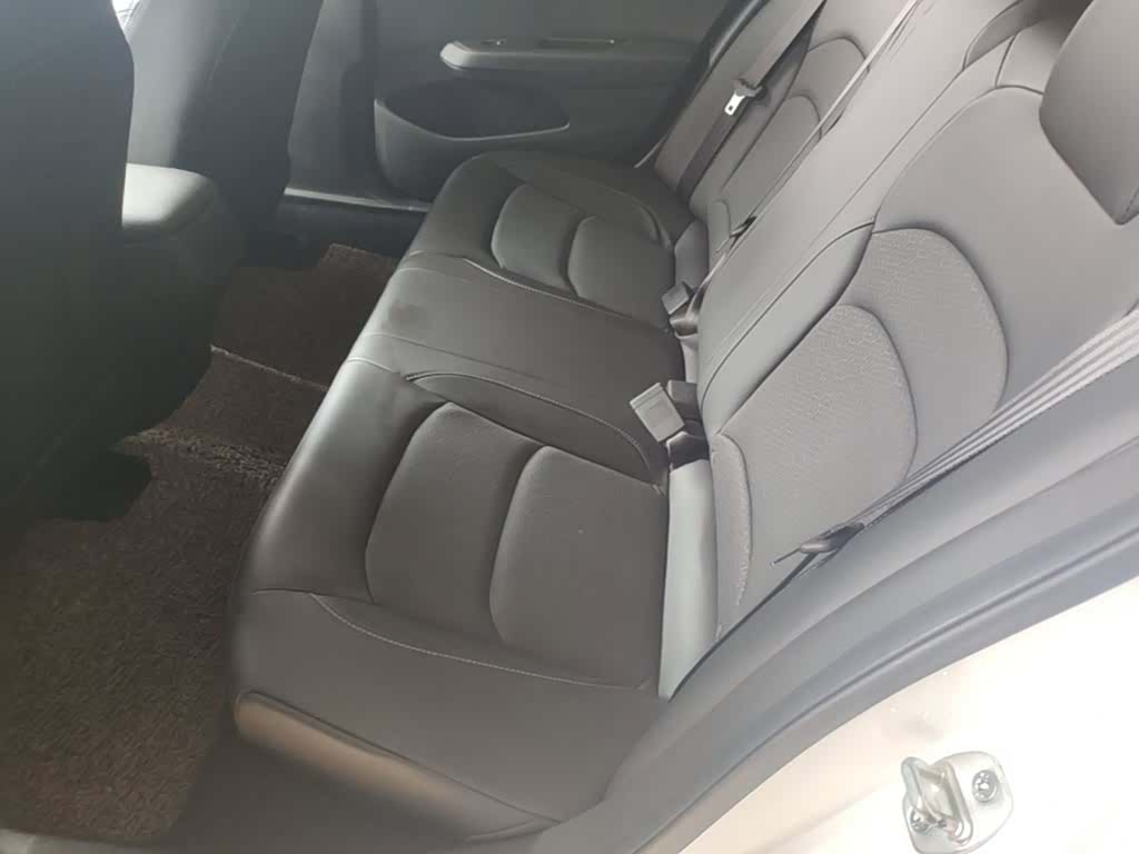 Chevrolet 320, 2018 17