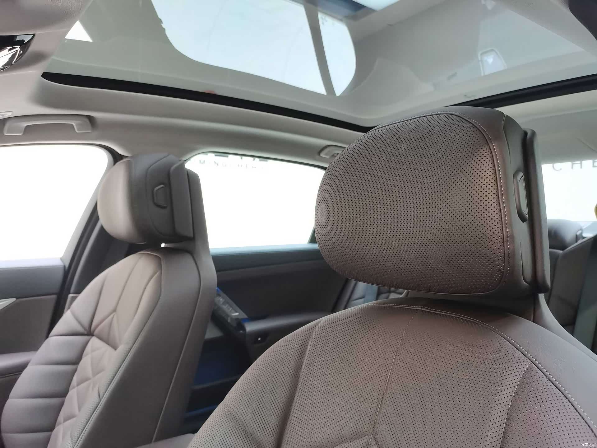 BMW 7 Series, 2024 14