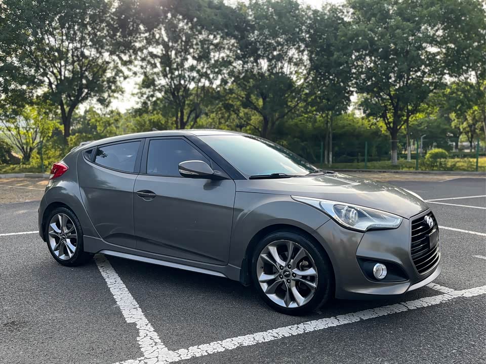 Hyundai Veloster