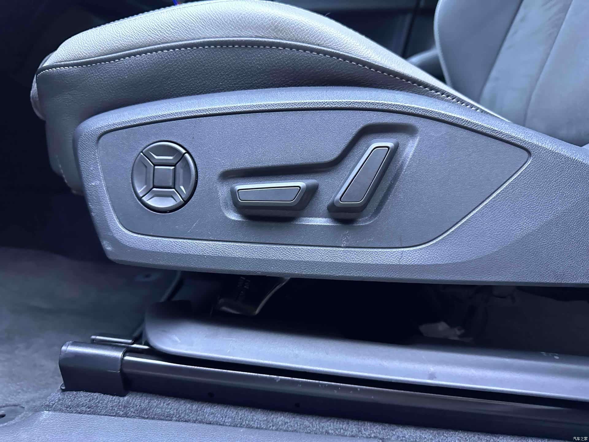 Audi Q3, 2023 16