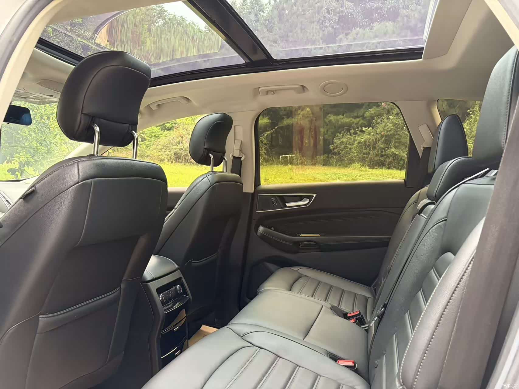 Ford Edge, 2016 11