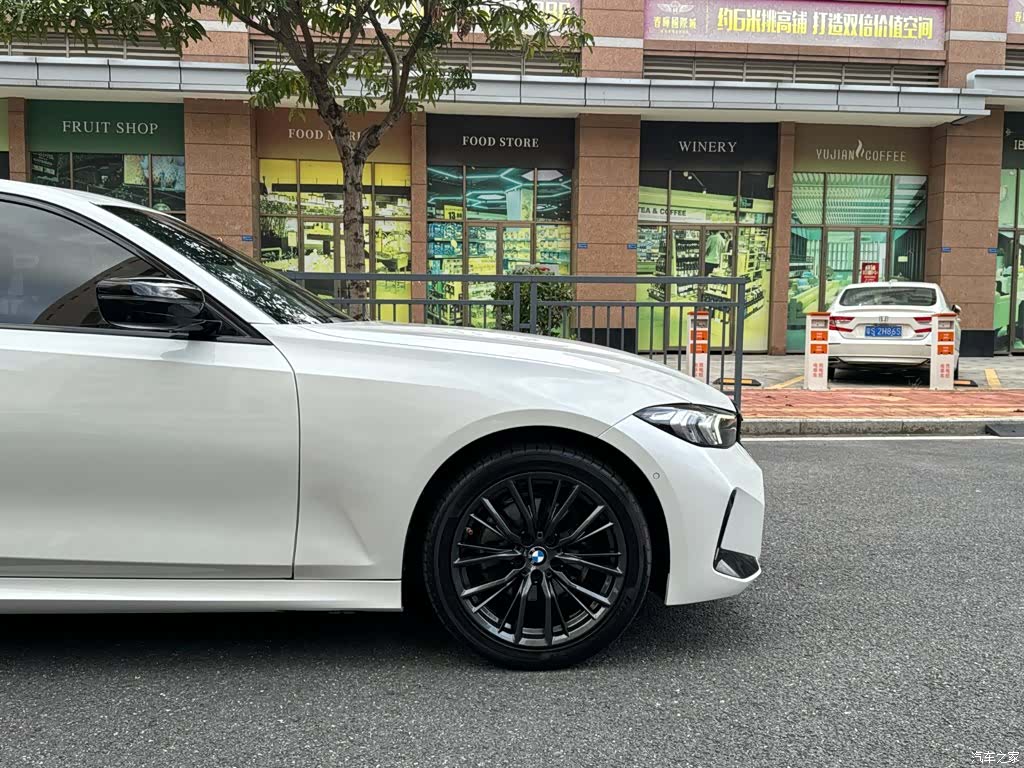BMW 3 Series, 2023 6